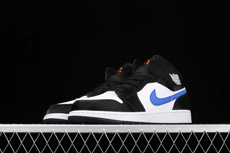 All Categories Air Jordan Jordan Series Basketball Shoes Air Jordan 1 Mid Special Price G Version Pure Original Air Jordan 1 Mid GS AJ1 Joe 1 Blue Panda China Basketball Shoes 554725-084